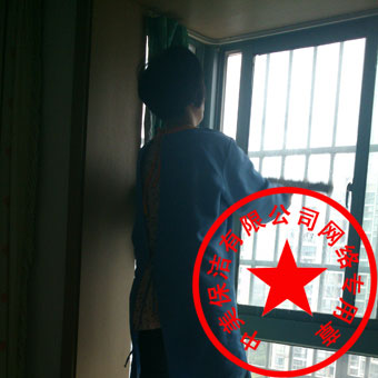 無錫家庭大掃除擦洗玻璃